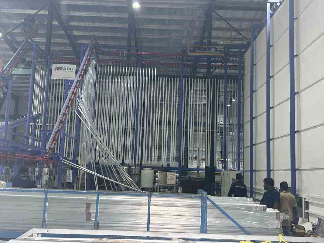 High Capacity  Pre-treatment Full-Automatic Vertical Powder Coating Line for Aluminum Profiles