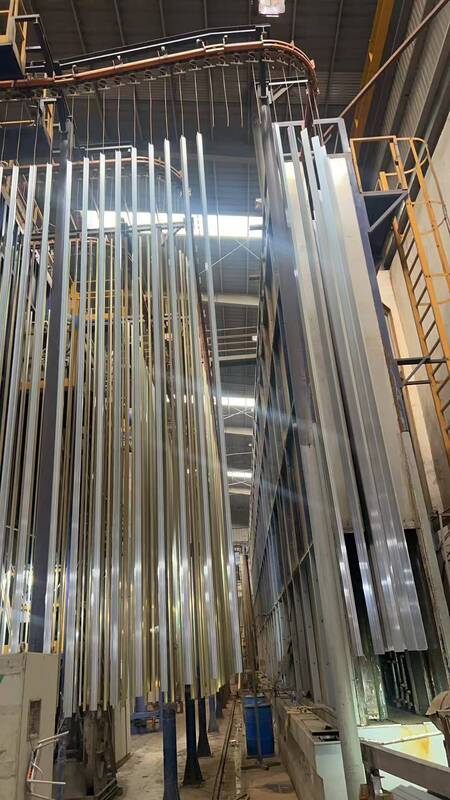 High-perfomance  LPG Heating System Customers  Vertical Powder Coating Line for Aluminum Profiles